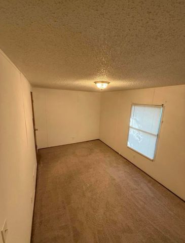 827 E Tahlequah, Vinita, OK 74301