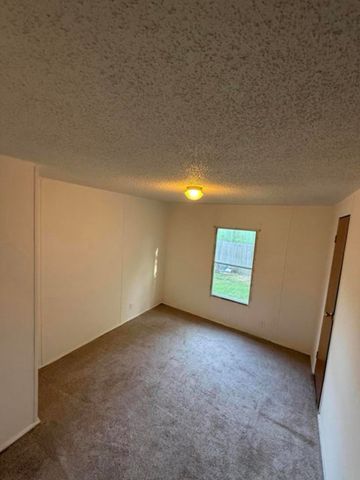 827 E Tahlequah, Vinita, OK 74301