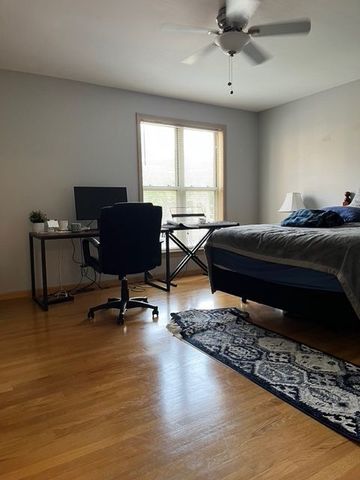 5202 Washington Street 206, Downers Grove, IL 60515