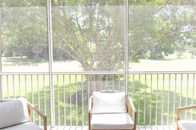 3250 N Palm Aire Dr 202, Pompano Beach, FL 33069