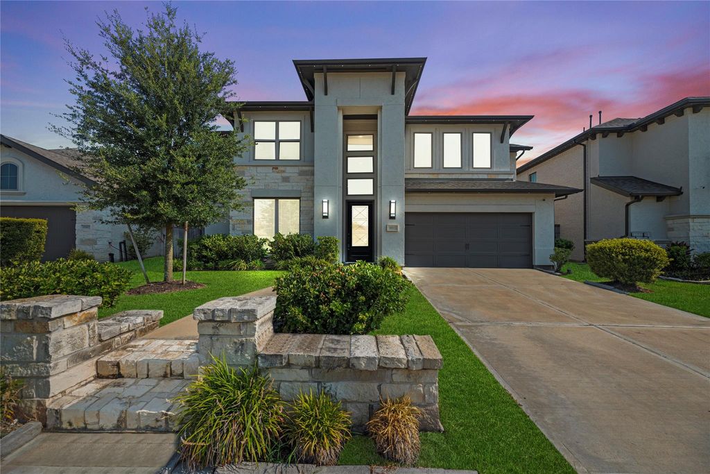 Image 1 of property listing at 9511 Shaded Tree Drive, Missouri City, TX 77459