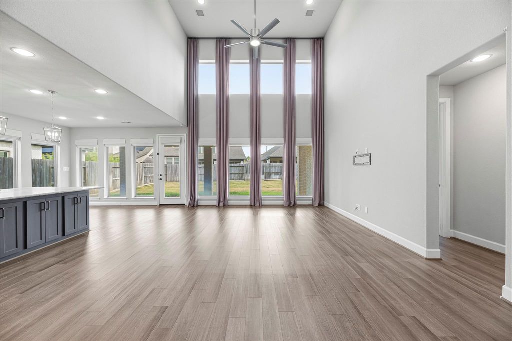 Image 15 of property listing at 9511 Shaded Tree Drive, Missouri City, TX 77459