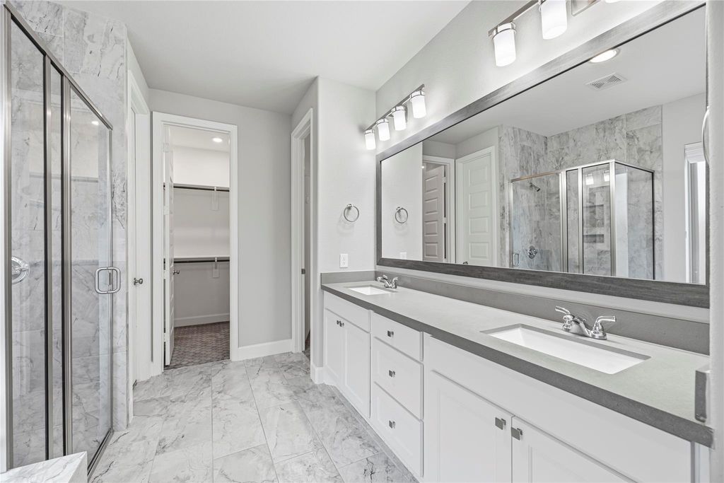 Image 23 of property listing at 9511 Shaded Tree Drive, Missouri City, TX 77459