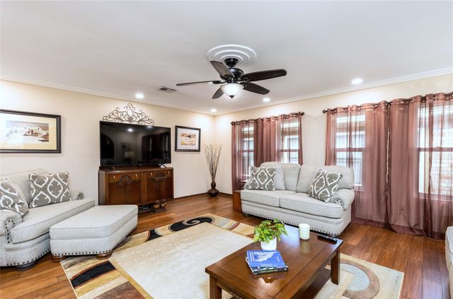 18926 Wildrose Lane, Tomball, TX 77377