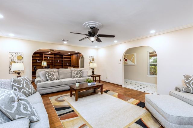 18926 Wildrose Lane, Tomball, TX 77377