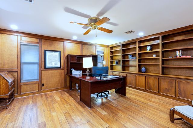 18926 Wildrose Lane, Tomball, TX 77377