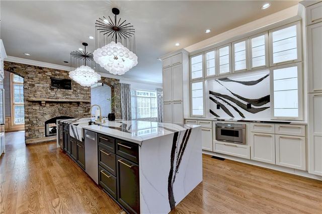 1390 Hillside Drive, Grayson, GA 30017
