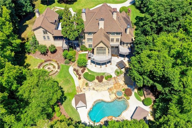1390 Hillside Drive, Grayson, GA 30017