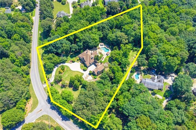 1390 Hillside Drive, Grayson, GA 30017