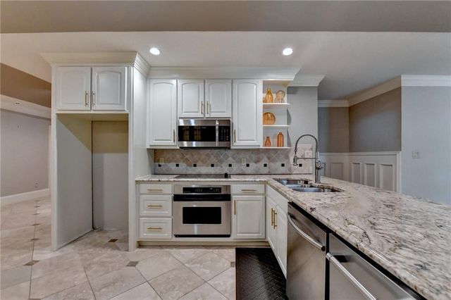 1390 Hillside Drive, Grayson, GA 30017
