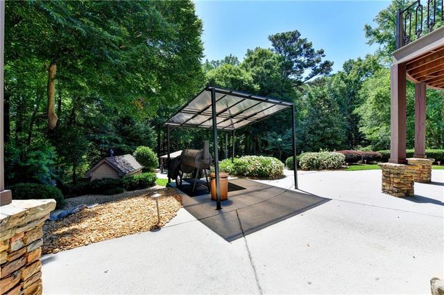 1390 Hillside Drive, Grayson, GA 30017
