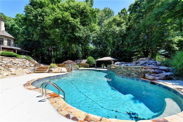 1390 Hillside Drive, Grayson, GA 30017