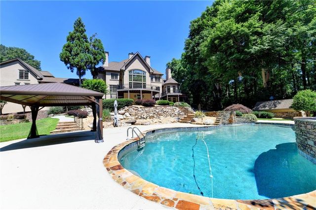 1390 Hillside Drive, Grayson, GA 30017