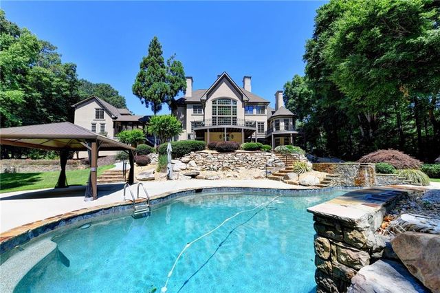 1390 Hillside Drive, Grayson, GA 30017