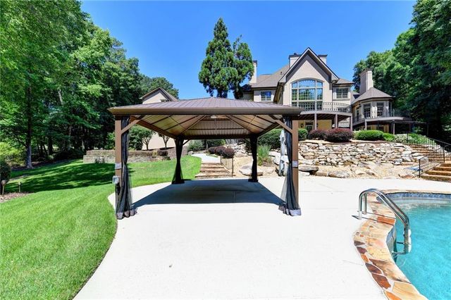 1390 Hillside Drive, Grayson, GA 30017