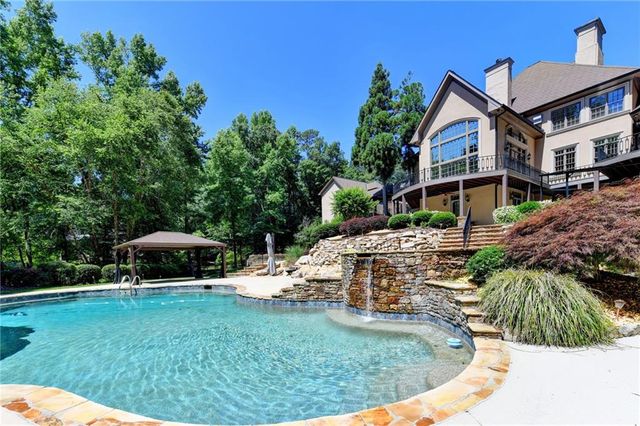 1390 Hillside Drive, Grayson, GA 30017
