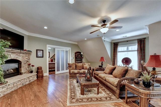 1390 Hillside Drive, Grayson, GA 30017