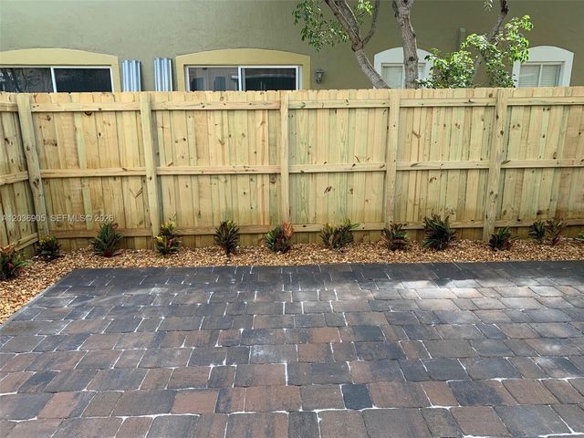 1078 SE 23rd Ter 1078, Homestead, FL 33035