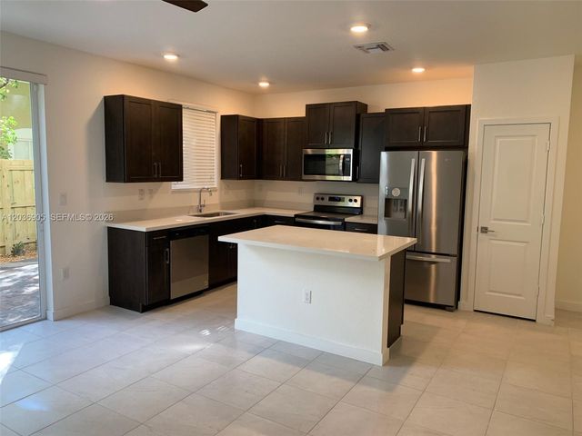 1078 SE 23rd Ter 1078, Homestead, FL 33035