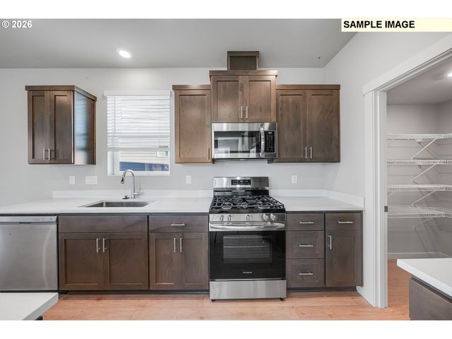 1019 Legacy St, Eugene, OR 97402