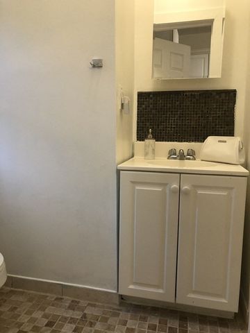 176 W. Sixth St. 2, Boston, MA 02127