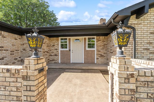 2111 Chippendale Drive, Mckinney, TX 75071