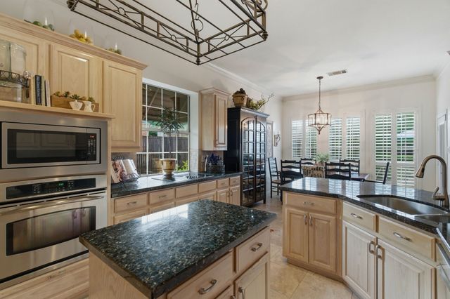 3544 Boxwood Drive, Grapevine, TX 76051