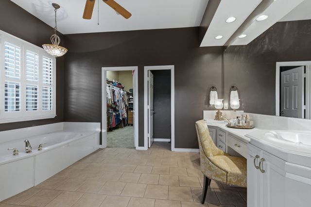 3544 Boxwood Drive, Grapevine, TX 76051