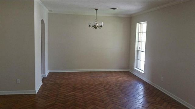 8835 Valley View Lane, Houston, TX 77074