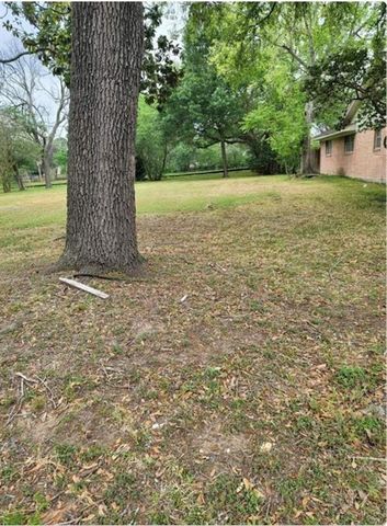 8835 Valley View Lane, Houston, TX 77074