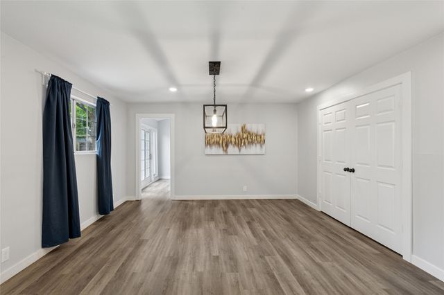 805 Dee Lane, Bedford, TX 76022