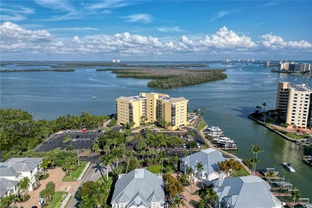 400 Lenell RD # 408, Fort Myers Beach, FL 33931