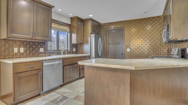 4103 Spring COURT, Sheboygan, WI 53083