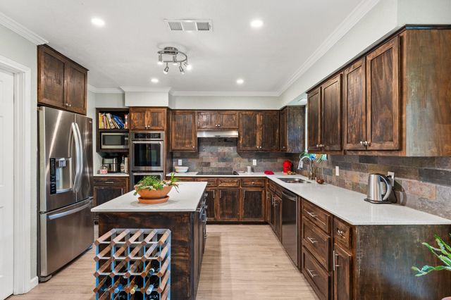 9702 Beauchamp SQ, Austin, TX 78729