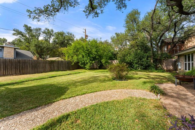 9702 Beauchamp SQ, Austin, TX 78729