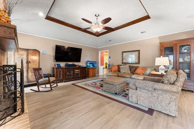 9702 Beauchamp SQ, Austin, TX 78729