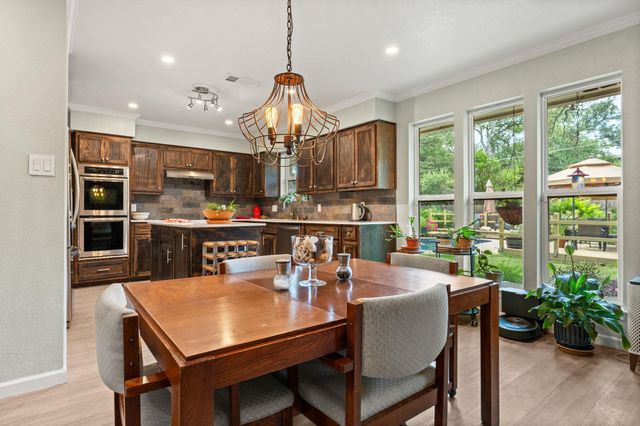 9702 Beauchamp SQ, Austin, TX 78729