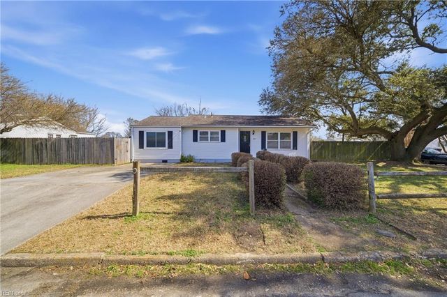 1600 Hedgerow DR, Virginia Beach, VA 23455