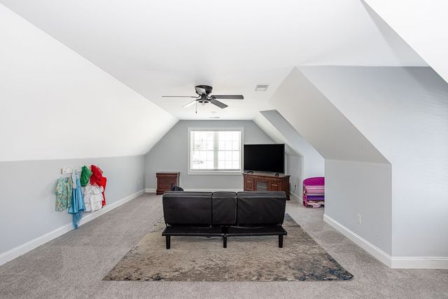 142 Ferreira Avenue, Portsmouth, RI 02871