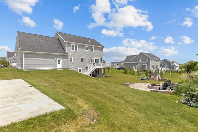 142 Ferreira Avenue, Portsmouth, RI 02871