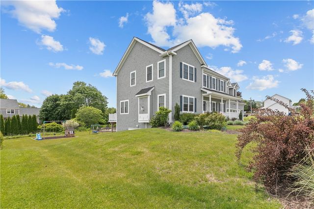 142 Ferreira Avenue, Portsmouth, RI 02871
