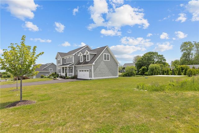 142 Ferreira Avenue, Portsmouth, RI 02871