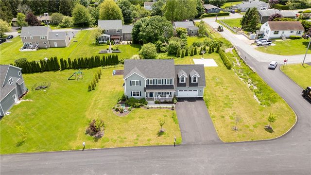 142 Ferreira Avenue, Portsmouth, RI 02871