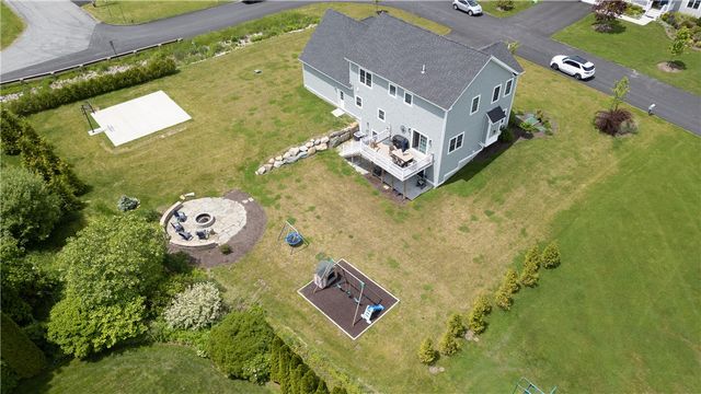 142 Ferreira Avenue, Portsmouth, RI 02871