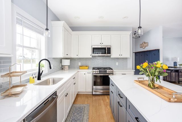 142 Ferreira Avenue, Portsmouth, RI 02871