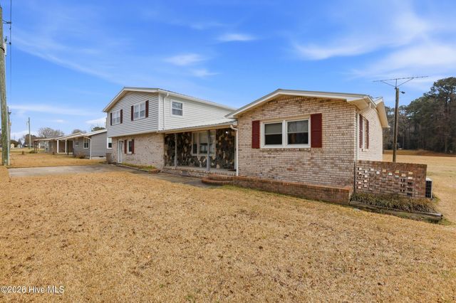 641 Haws Run Road, Jacksonville, NC 28540