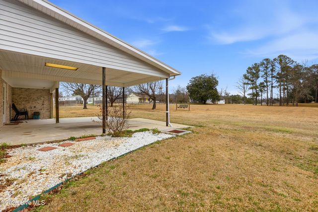 641 Haws Run Road, Jacksonville, NC 28540