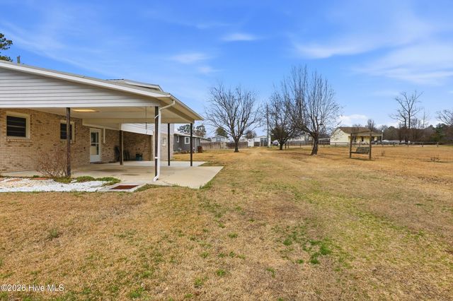 641 Haws Run Road, Jacksonville, NC 28540