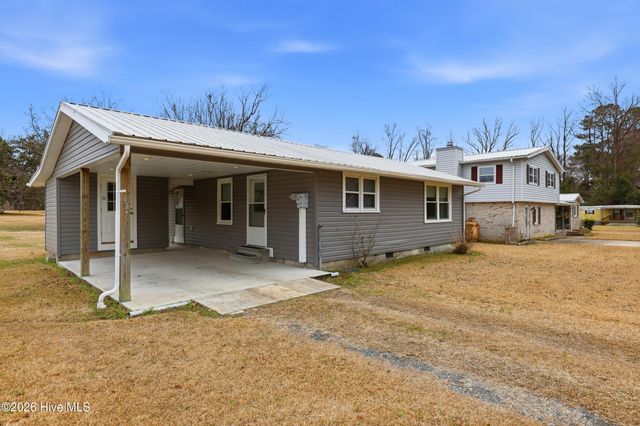 641 Haws Run Road, Jacksonville, NC 28540