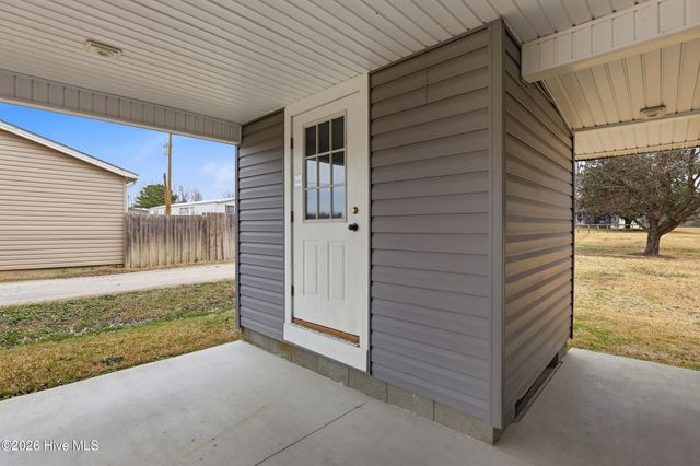 641 Haws Run Road, Jacksonville, NC 28540